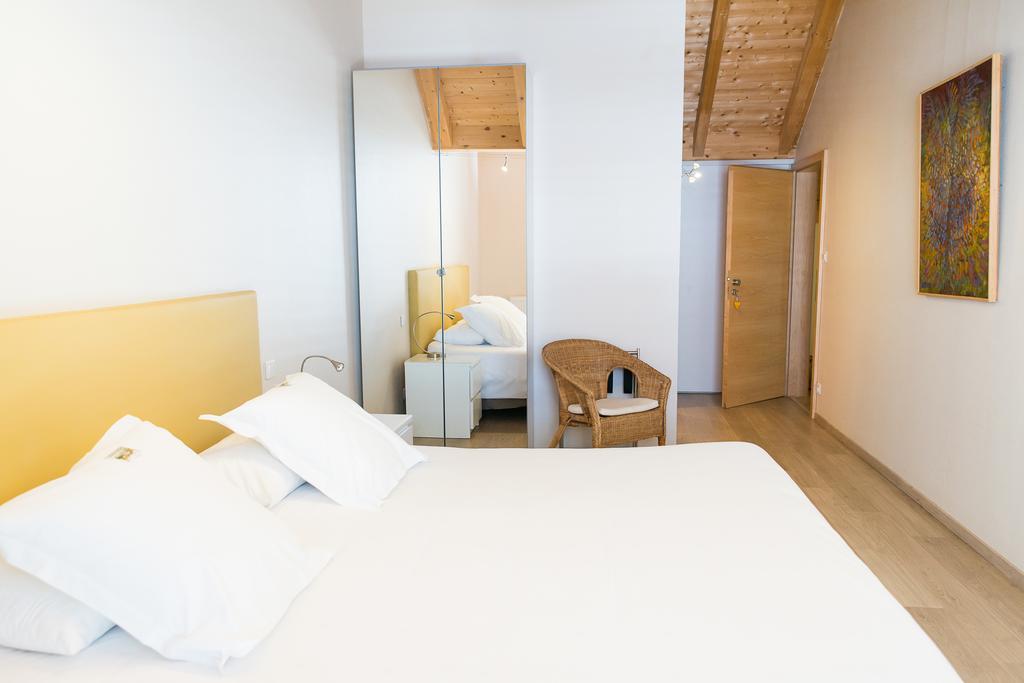 Ame De La Terre Bed & Breakfast Ruffey-les-Echirey Exterior photo