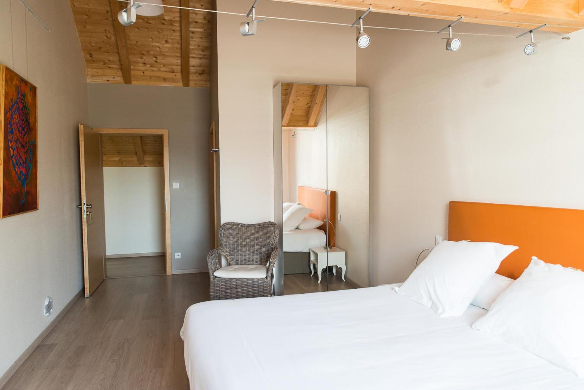Ame De La Terre Bed & Breakfast Ruffey-les-Echirey Room photo
